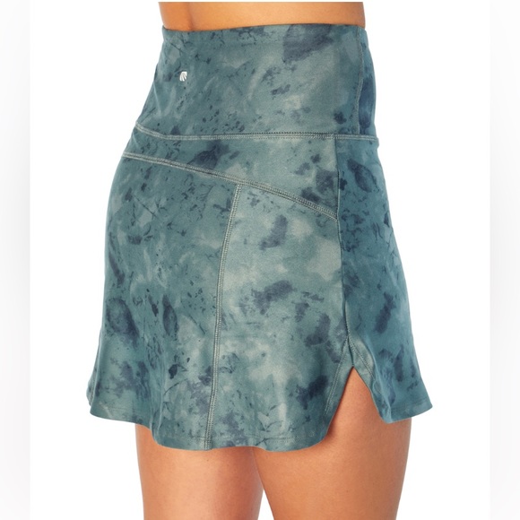 Marika Melody Sport Dry Wik Tie Dye Skort Active Wear - Picture 3 of 3